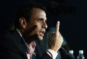 Capriles da la bienvenida a Chávez y espera que ponga cordura en su Gobierno