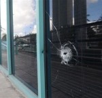 Policía investiga tiroteo contra Torre Empresarial realizado por desconocidos