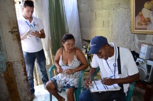 Colaboradores de EDE Este recorren las zonas de su área de concesión en la captación de no letrados.