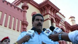 Maduro alerta a Obama de un plan para asesinar a Capriles desde el Pentágono y  la CIA
