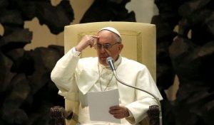 El papa Francisco es progresista y sabe estar en el siglo XXI, dice grafóloga