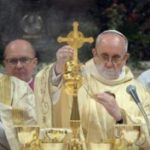 El papa Francisco oficia la Misa Crismal, que abre el Triduo Pascual