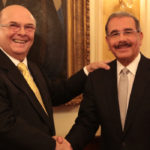Presidente Medina recibe proyectos Ley de Partidos de Hipólito y comisión del PRD