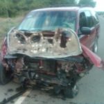 Choque entre una yipeta y un minibús deja nueve heridos