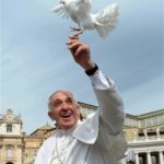 El papa asegura que los milagros existen, pero hay que pedirlos con corazón