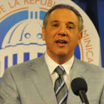 Gobierno reconoce retraso en construcción de 10 mil aulas