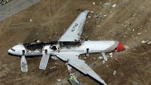 Al menos dos muertos y 49 heridos graves en el avión accidentado en San Francisco