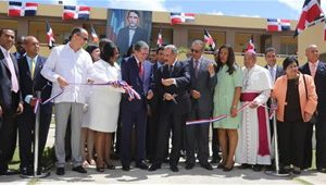 Presidente Medina inicia año escolar en liceo de Montellano, Puerto Plata