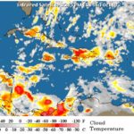 Vaguada continúa sobre el país provocando aguaceros con tormentas eléctricas y aisladas ráfagas de viento.