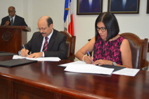 Inabie firma convenio de cooperación con la Sociedad de Oftalmología