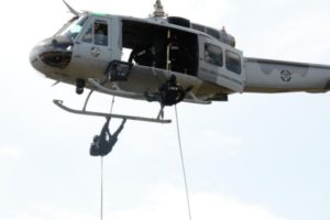 Ponen en servicio moderno helicóptero para lucha contra el narcotráfico