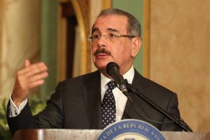 Presidente Medina emite el reglamento de la Ley número 169-14