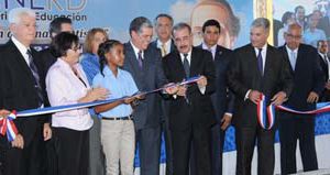 Presidente Medina inaugura otras cinco escuelas en la provincia Peravia