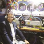 Domingo Bautista regresa a la televisión con nuevo estilo de vestir