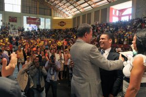 Jóvenes y mujeres piden a Leonel Fernández que se postule para el 2016