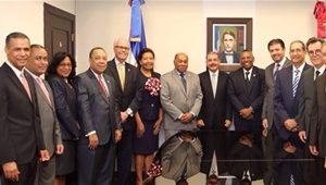 Danilo Medina dura hora y media reunido con presidente TC  y dice visita fue “de cortesía”