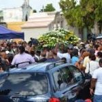 Sepultan con honores los restos de la exprimera Dama de la República Renée Klang viuda Guzmán