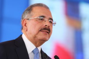 Danilo Medina se solidariza con mujeres y familias víctimas de violencia