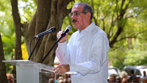 Presidente Medina prefiere visitar sorpresivamente al pobre