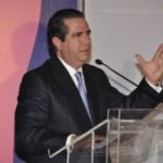 Ministro de Turismo lamenta accidente aéreo y ofrece ayuda a familia de víctimas