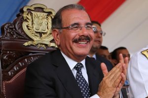 Danilo Medina recibe premio Personaje del Año por tercer año consecutivo