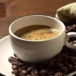 Cinco tazas de café al día reducen en más del 20% el riesgo cardiovascular