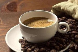 Cinco tazas de café al día reducen en más del 20% el riesgo cardiovascular