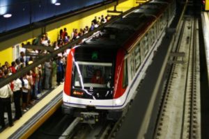 Falla eléctrica paraliza al Metro de Santo Domingo por cerca de media hora