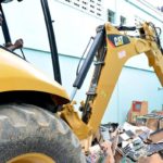 Ministerio de Hacienda desguazó 350 “Tragamonedas Chinitas” en diferentes barrios del Gran Santo Domingo