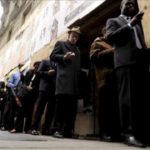 Sólida creación de trabajo mantiene el desempleo en julio en 5.3 % en EE.UU.