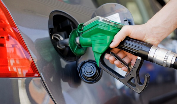 Bajan precios combustibles hasta RD$13.40 por galón; GLP sube y Gas Natural igual