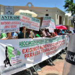 Técnicos Educación marchan al Palacio en reclamo nombramiento 800 profesionales