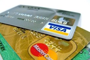 Detienen en Santiago siete personas con tarjetas bancarias falsas