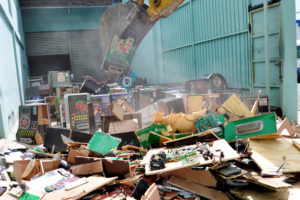 Ministerio de Hacienda destruye 223 máquinas “tragamonedas”  ilegales