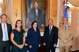 Presidente Danilo Medina recibe a subsecretaria general de ONU, Jessica Faieta‏