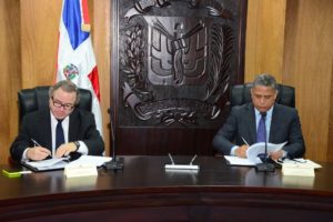 DGII y CCRD firman convenio de cooperación para fortalecer transparencia manejo recursos públicos