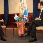 Danilo Medina sostiene reunión bilateral con nuevo presidente guatemalteco‏