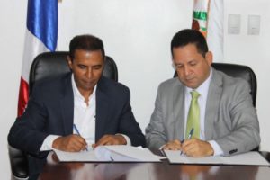La DGDF Y el Consorcio de la Caoba Dominicana sembrarán 240 mil plantas de Caoba en la zona fronteriza