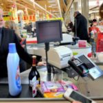 Los trucos que usan los comerciantes para hacernos comprar más