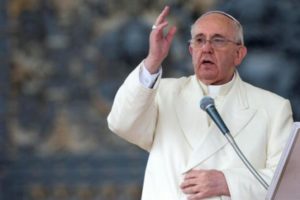 El papa pide que «la tierra y el dinero» vuelvan a ser «para todos