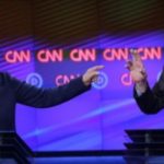 Clinton y Sanders se enfrentan sobre economía en debate