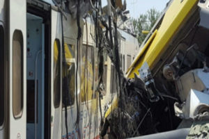 Se eleva a 20 número de muertos en choque de trenes en Italia