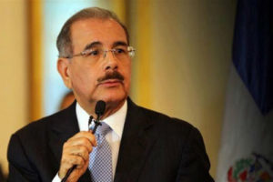 Presidente Medina traspasa 26 centros del IDSS al SNS