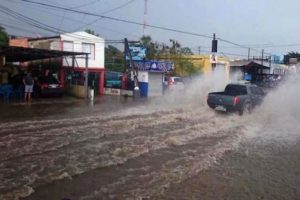 Continuarán aguaceros, el COE amplia alerta a 12 provincias del país