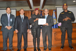 La Enap entrega certificados nuevo Curso de Directores y Unidad Especializada