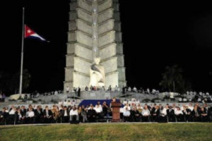 Caravana de la Libertad, con cenizas de Fidel, pone rumbo a Santiago