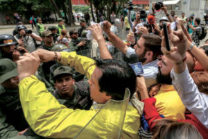 Tribunal Supremo venezolano asume poderes del Congreso