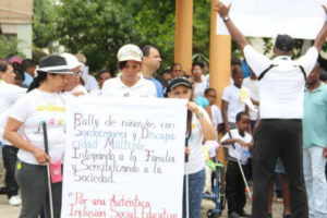 Cientos participan en rally de niños con sordoceguera y discapacidad