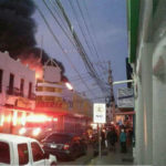 Incendio destruye área de «Almacenes Iberia» en San Pedro de Macorís