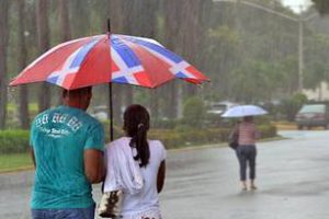 Onamet informa continuarán los nublados con aguaceros, tronada y ráfagas de viento en la tarde y noche